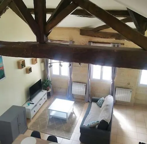 De La Cathedrale 2 Apartment *